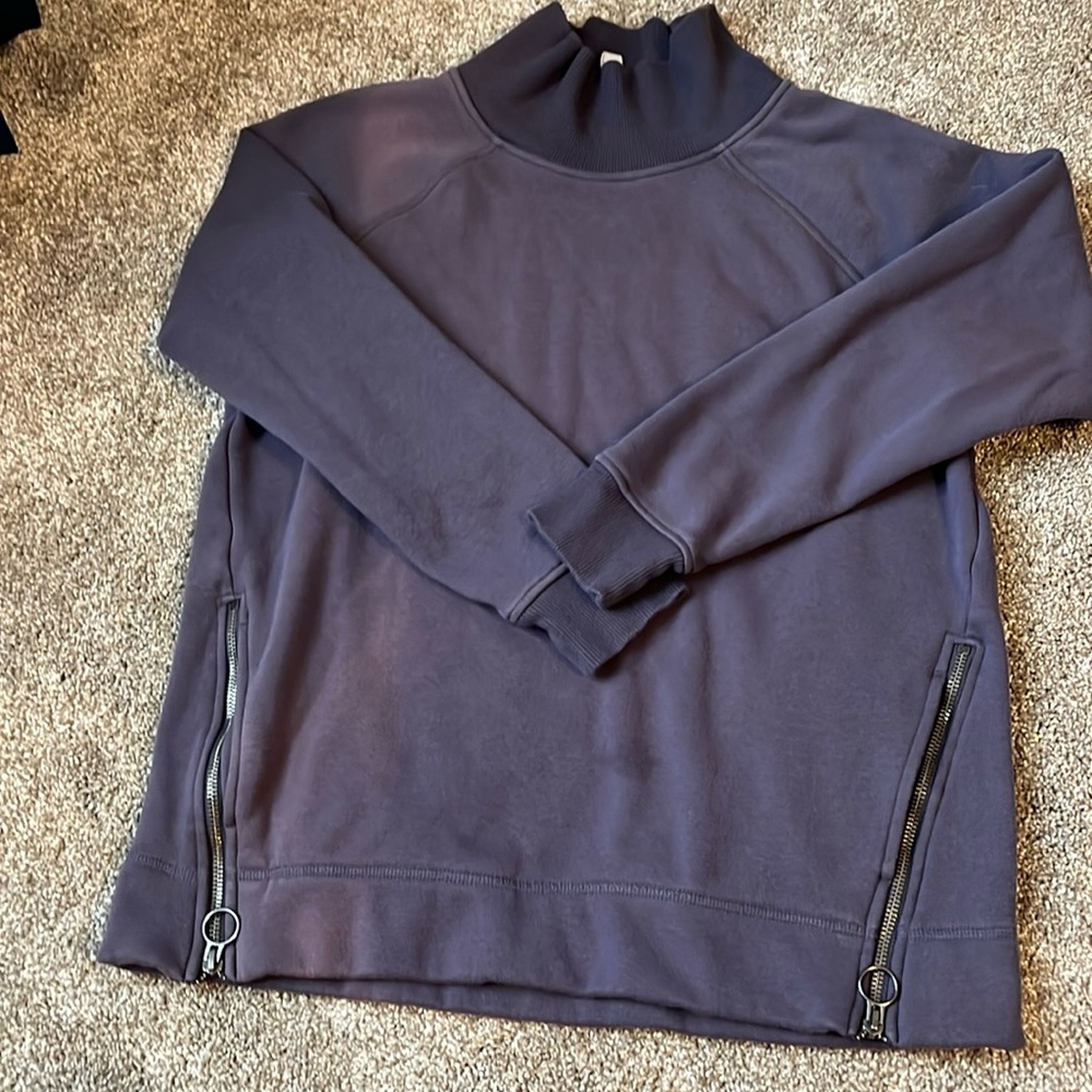 Athleta sweater